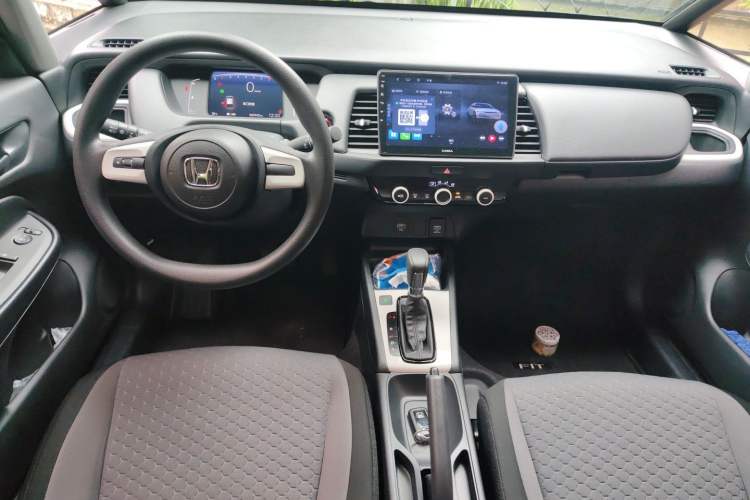 Used Honda Fit 2023 1.5L CVT Trend Edition Center Console