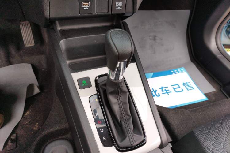 Used Honda Fit 2023 1.5L CVT Trend Edition Gear Lever