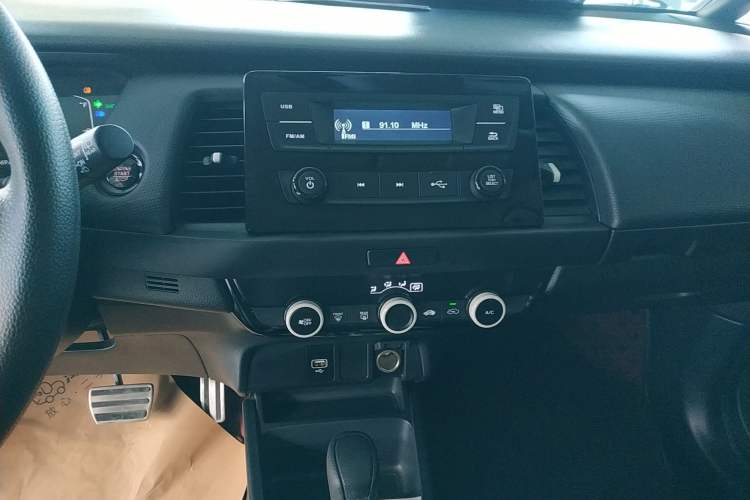 Used Honda Fit 2023 1.5L CVT Trendy Sports Edition Audio And AC Panel