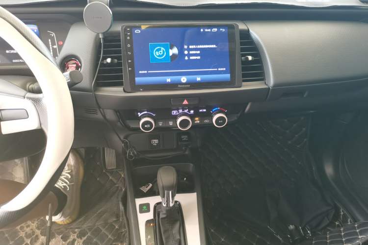Used Honda Fit 2023 1.5L CVT Trend Edition Audio And AC Panel