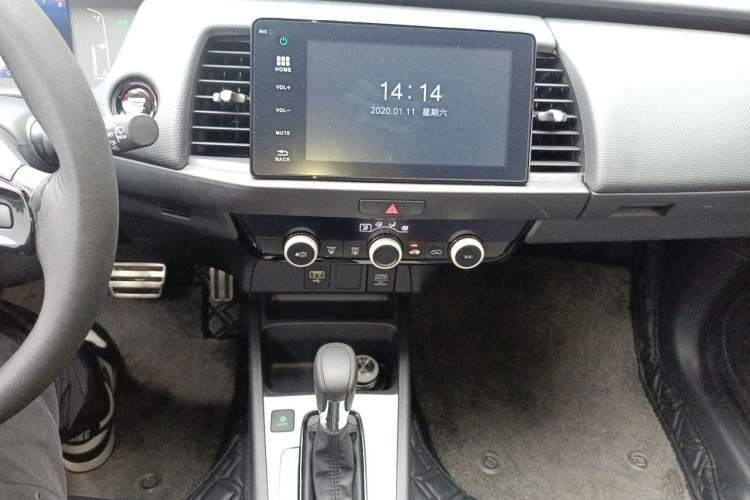 Used Honda Fit 2023 1.5L CVT Trendy Sports Edition Audio And AC Panel