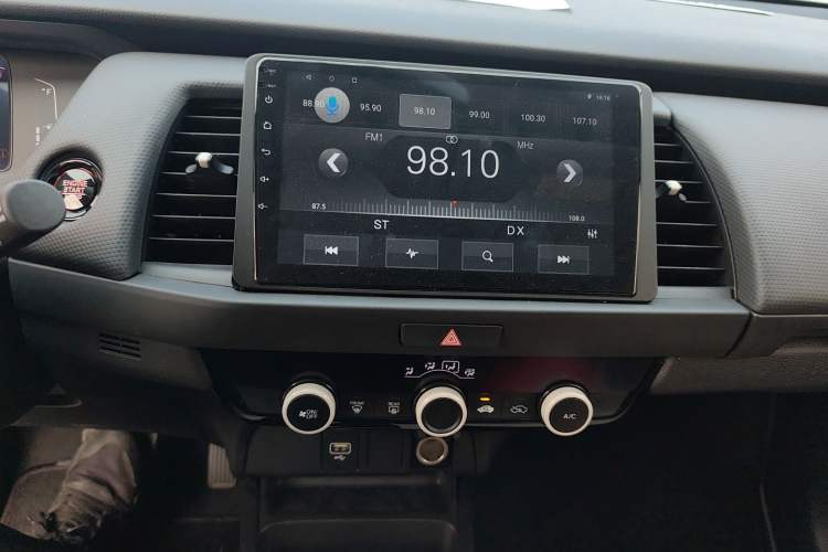 Used Honda Fit 2023 1.5L CVT Trend Edition Audio And AC Panel