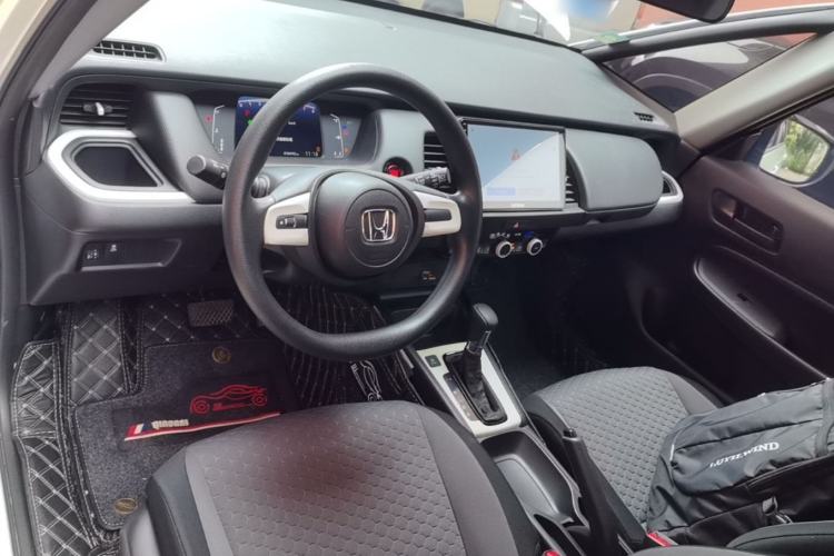 Used Honda Fit 2023 1.5L CVT Trend Edition Center Console