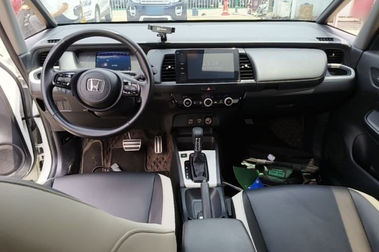 Used Honda Fit 2023 1.5L CVT Trendy Runner Pro Edition Center Console