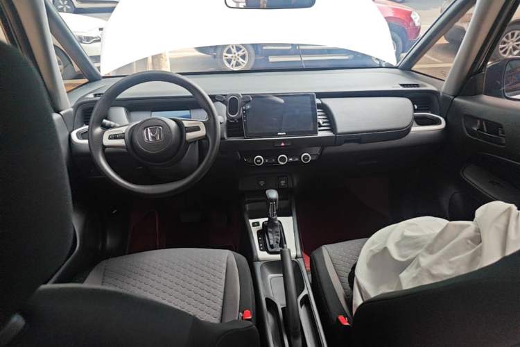 Used Honda Fit 2023 1.5L CVT Trend Edition Center Console