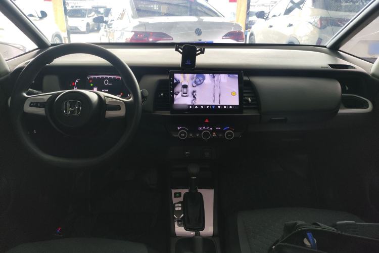 Used Honda Fit 2023 1.5L CVT Trend Edition Center Console