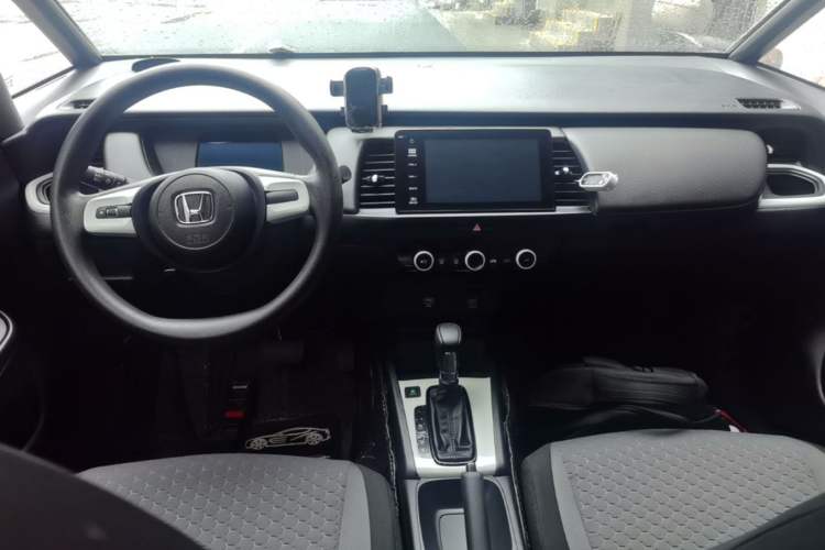 Used Honda Fit 2023 1.5L CVT Trend Edition Center Console