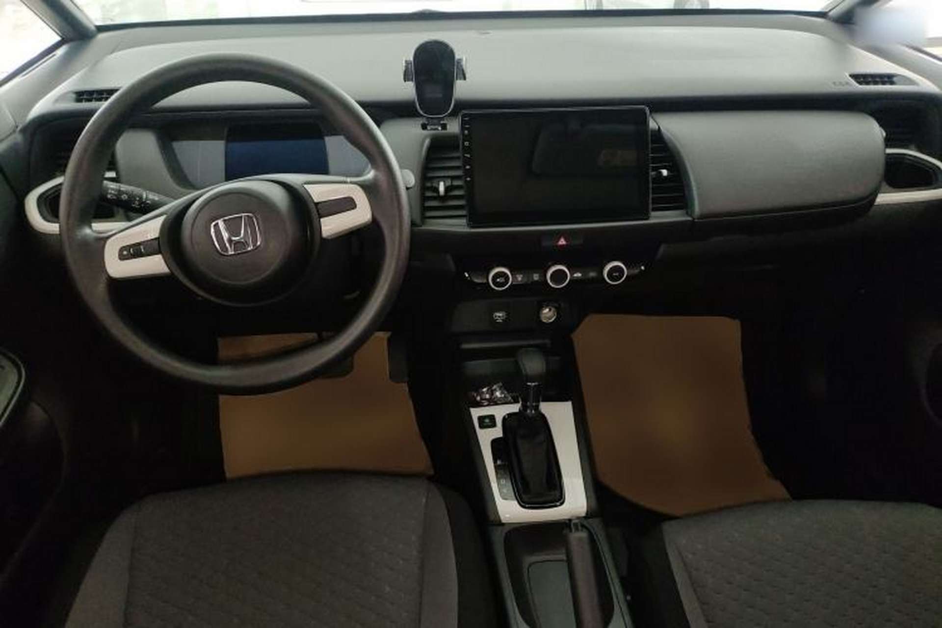 Used Honda Fit 2023 1.5L CVT Trend Edition Center Console