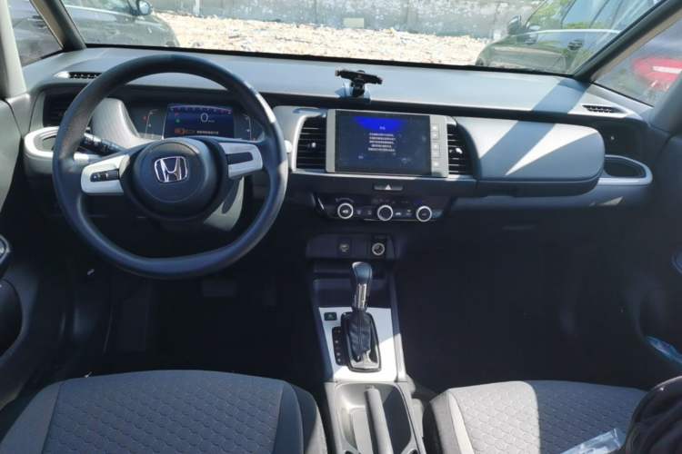 Used Honda Fit 2023 1.5L CVT Trend Edition Center Console