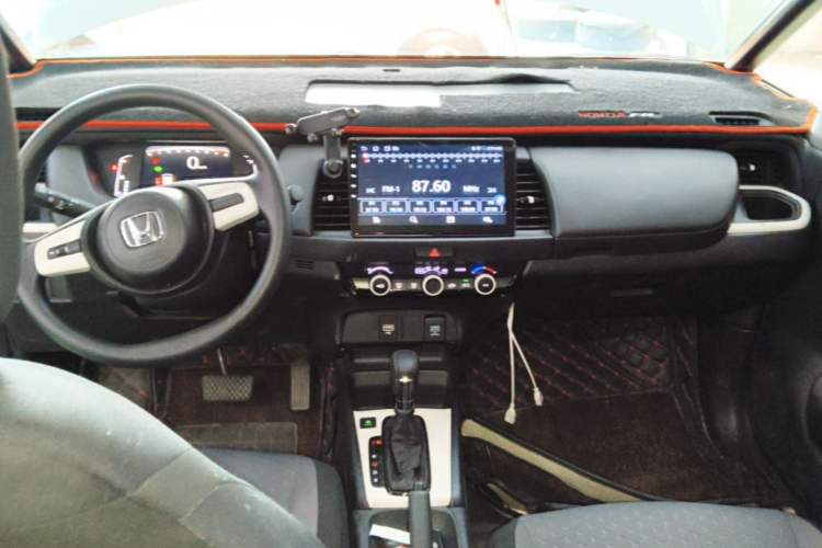 Used Honda Fit 2023 1.5L CVT Trend Edition Center Console
