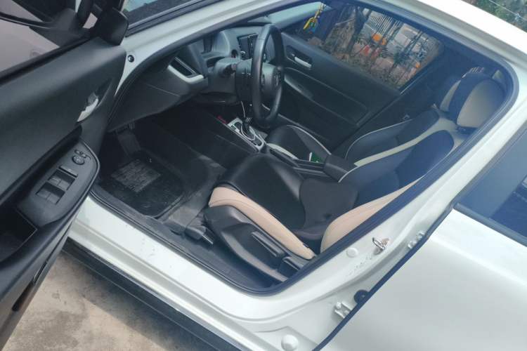 Used Honda Fit 2023 1.5L CVT Trendy Runner Pro Edition Driver Seat