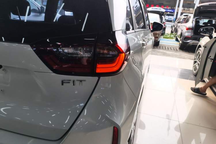 Used Honda Fit 2023 1.5L CVT Trend Edition Exterior 3