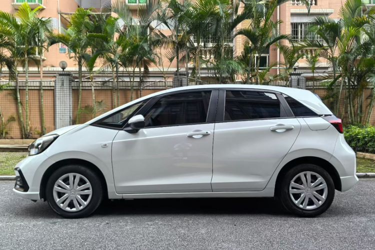 Used Honda Fit 2023 1.5L CVT Trend Edition Exterior 6