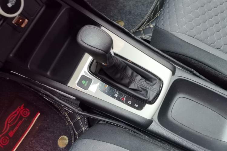 Used Honda Fit 2023 1.5L CVT Trend Edition Gear Lever