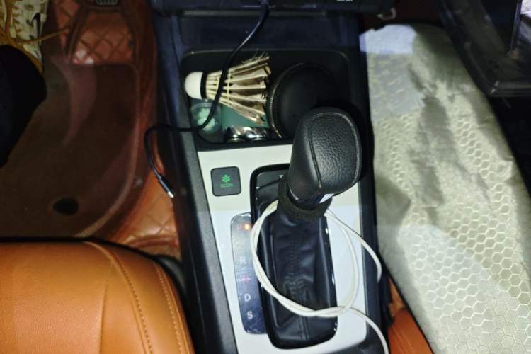 Used Honda Fit 2023 1.5L CVT Trend Edition Gear Lever