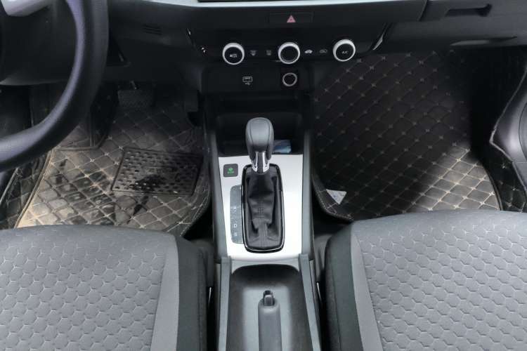 Used Honda Fit 2023 1.5L CVT Trend Edition Gear Lever