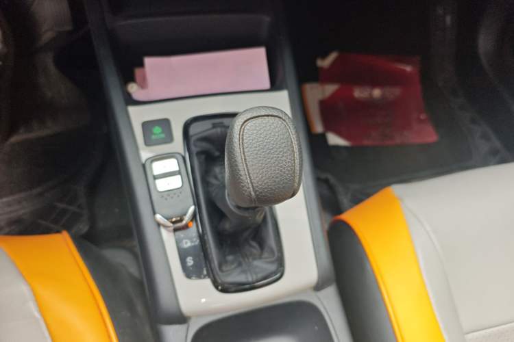 Used Honda Fit 2023 1.5L CVT Trend Edition Gear Lever