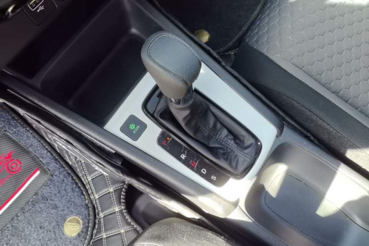 Used Honda Fit 2023 1.5L CVT Trend Edition Gear Lever