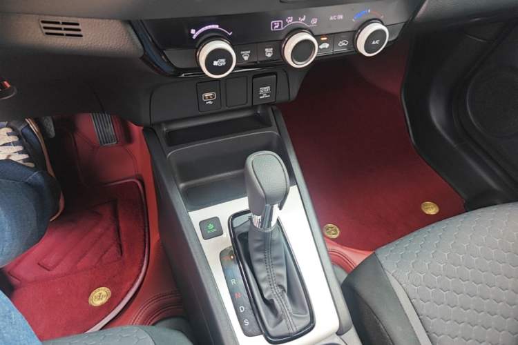Used Honda Fit 2023 1.5L CVT Trend Edition Gear Lever
