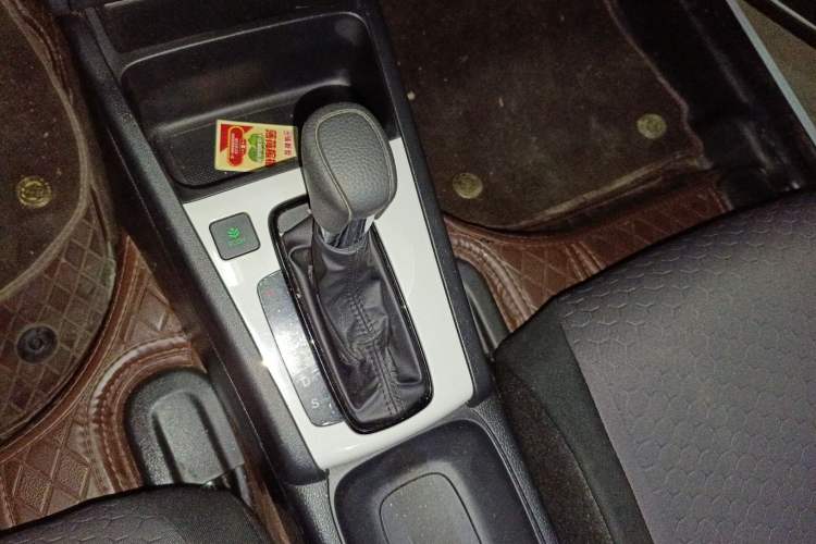 Used Honda Fit 2023 1.5L CVT Trend Edition Gear Lever