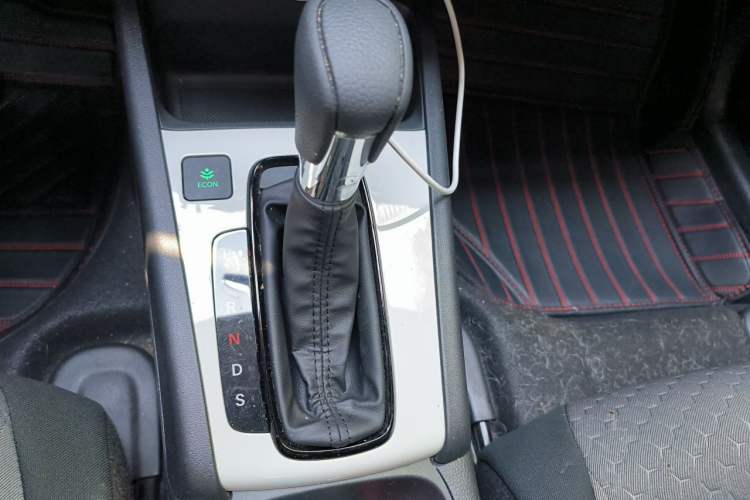 Used Honda Fit 2023 1.5L CVT Trend Edition Gear Lever