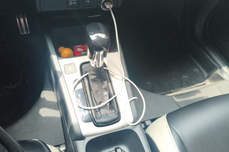 Used Honda Fit 2023 1.5L CVT Trendy Runner Pro Edition Gear Lever