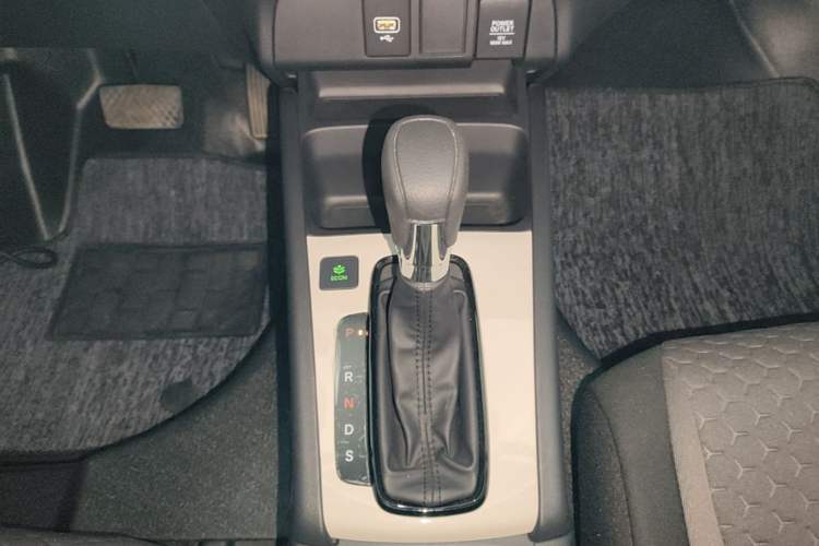 Used Honda Fit 2023 1.5L CVT Trend Edition Gear Lever