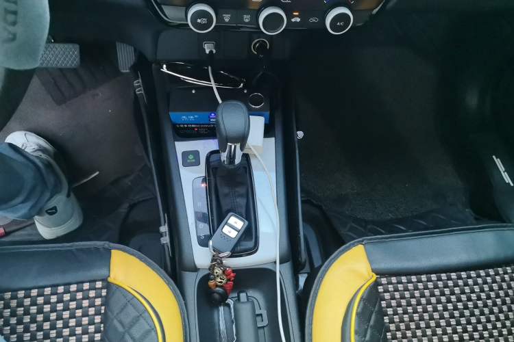 Used Honda Fit 2023 1.5L CVT Trend Edition Gear Lever