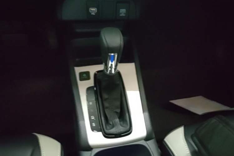 Used Honda Fit 2023 1.5L CVT Trend Edition Gear Lever