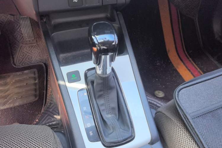 Used Honda Fit 2023 1.5L CVT Trend Edition Gear Lever