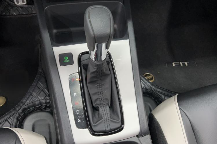 Used Honda Fit 2023 1.5L CVT Trendy Sports Edition Gear Lever