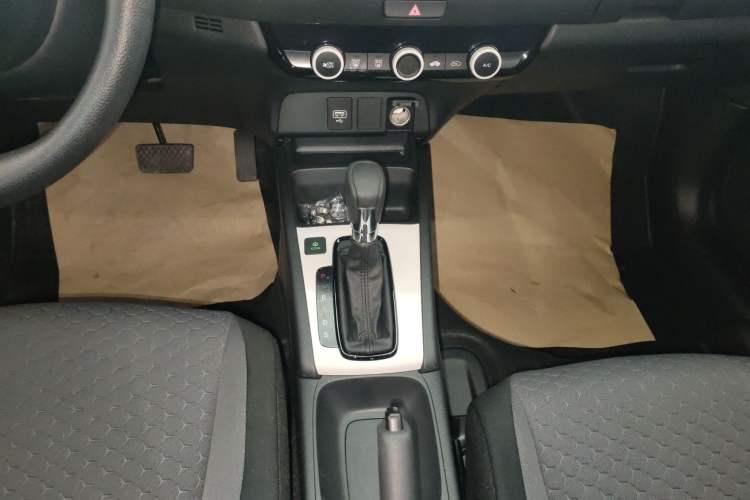 Used Honda Fit 2023 1.5L CVT Trend Edition Gear Lever