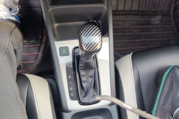 Used Honda Fit 2023 1.5L CVT Trendy Sports Edition Gear Lever