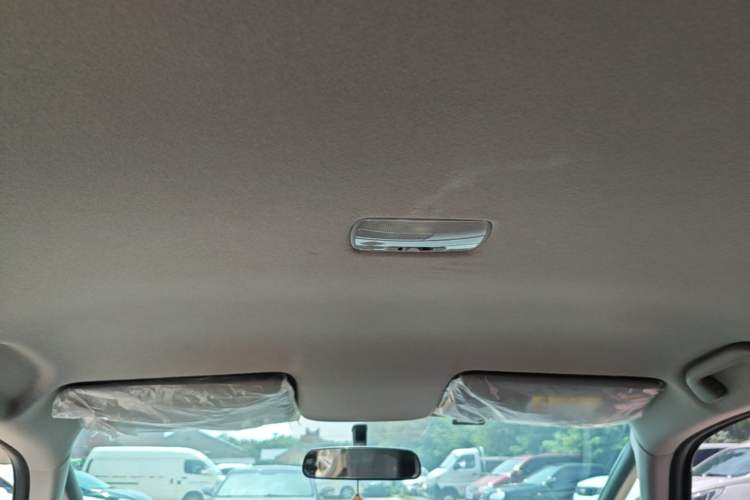 Used Honda Fit 2023 1.5L CVT Trend Edition Headliner
