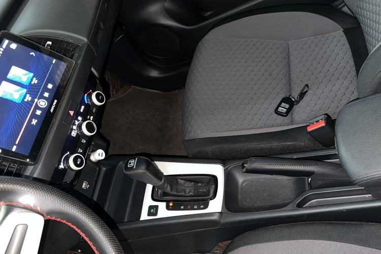 Used Honda Fit 2023 1.5L CVT Trend Edition Interior 4
