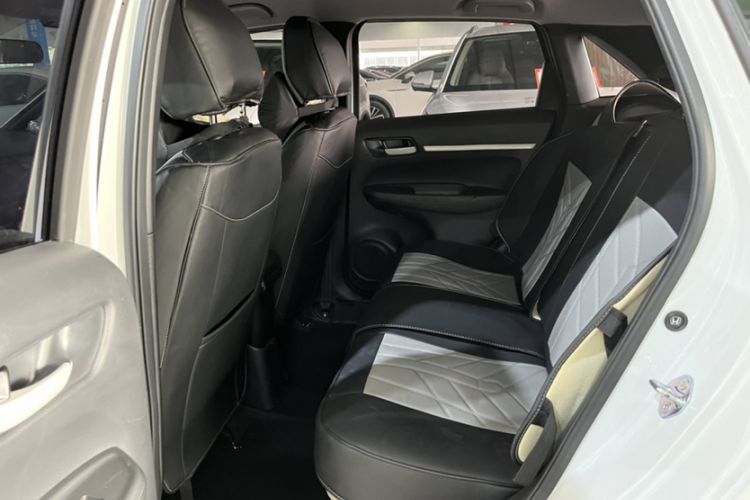 Used Honda Fit 2023 1.5L CVT Trendy Sports Edition Interior 4
