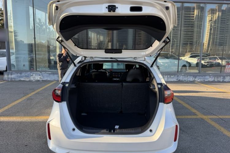 Used Honda Fit 2023 1.5L CVT Trend Edition Interior 8