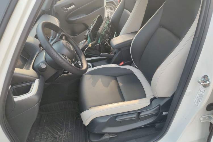 Used Honda Fit 2023 1.5L CVT Trendy Sports Edition Left Front Seat