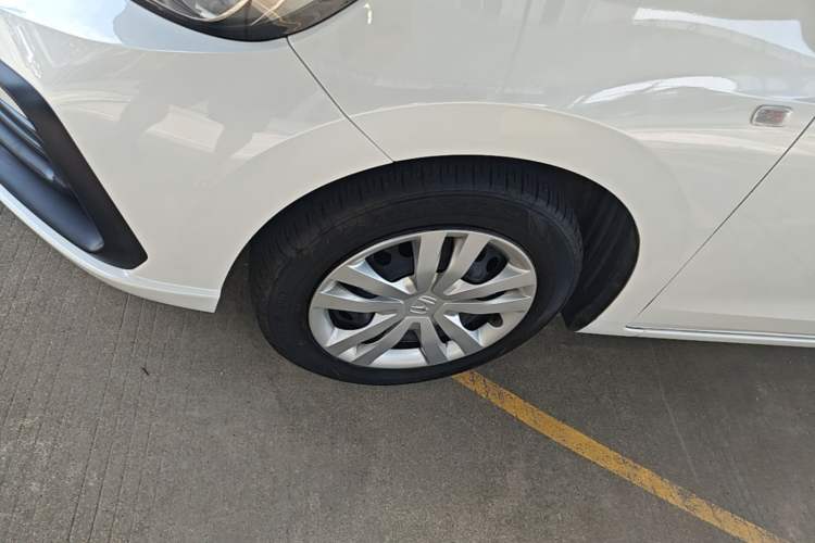 Used Honda Fit 2023 1.5L CVT Trend Edition Left Front Wheel Hub