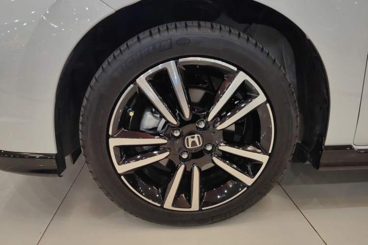 Used Honda Fit 2023 1.5L CVT Trendy Runner Pro Edition Left Front Wheel Hub
