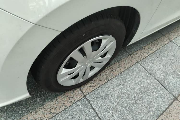 Used Honda Fit 2023 1.5L CVT Trend Edition Left Front Wheel Hub
