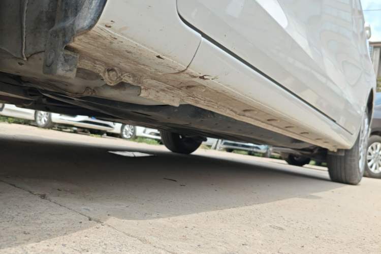 Used Honda Fit 2023 1.5L CVT Trend Edition Left Side Sill