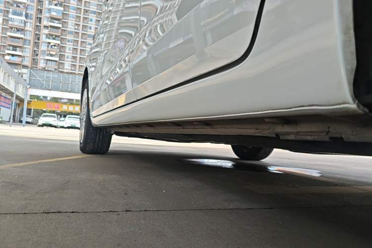 Used Honda Fit 2023 1.5L CVT Trend Edition Left Side Sill