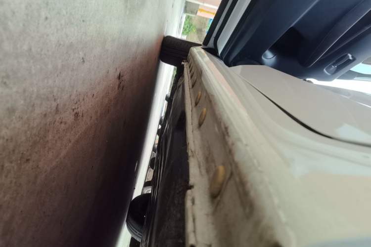 Used Honda Fit 2023 1.5L CVT Trend Edition Left Side Sill