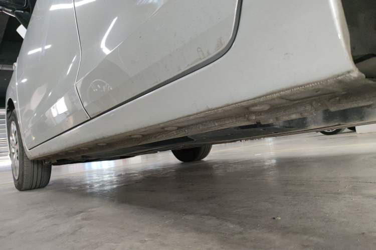 Used Honda Fit 2023 1.5L CVT Trend Edition Left Side Sill