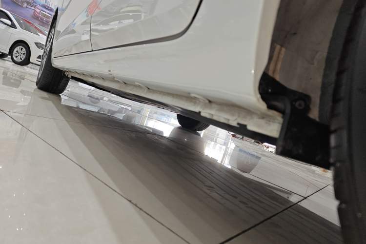 Used Honda Fit 2023 1.5L CVT Trend Edition Left Side Sill