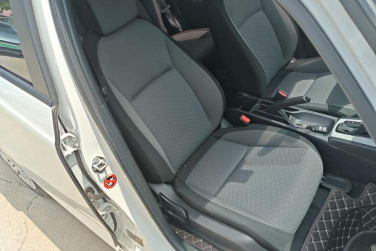 Used Honda Fit 2023 1.5L CVT Trend Edition Right Front Seat