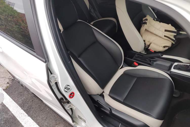Used Honda Fit 2023 1.5L CVT Trendy Sports Edition Right Front Seat