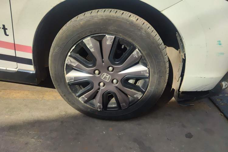 Used Honda Fit 2023 1.5L CVT Trendy Sports Edition Right Front Wheel Hub