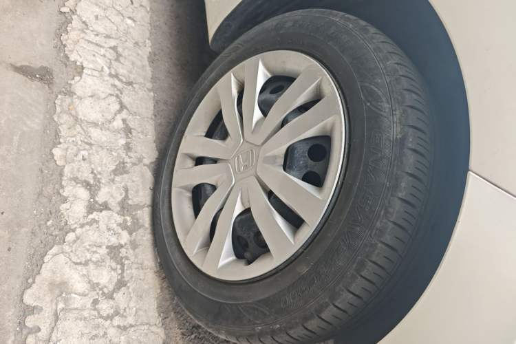 Used Honda Fit 2023 1.5L CVT Trend Edition Right Front Wheel Hub